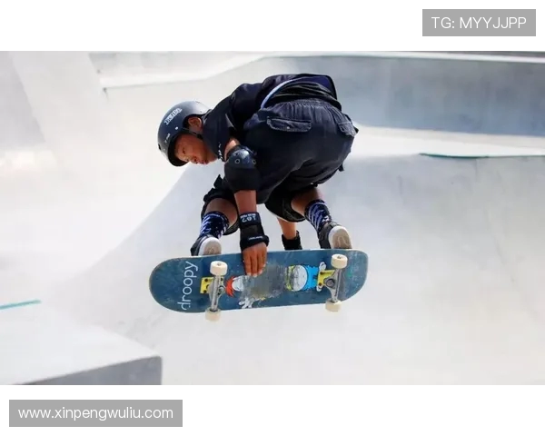 南京滑板队在极限运动嘉年华中的默契配合与精彩表现分析