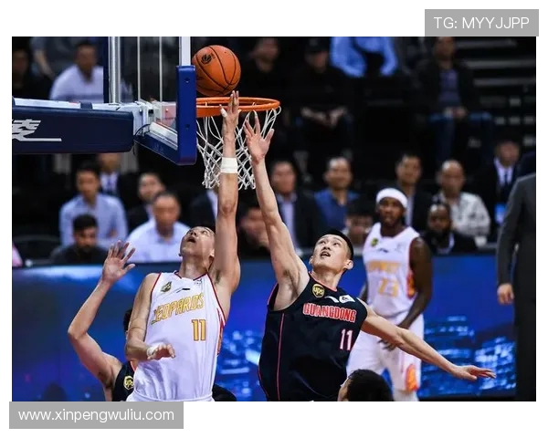 广东队迎战深圳马可波罗全力争胜展现篮球魅力与团队精神