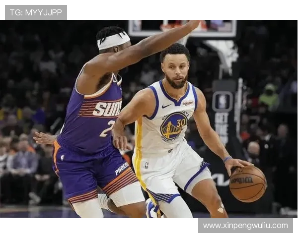 快船与勇士激战正酣文字直播全程回顾精彩瞬间与球员表现分析 快船与勇士激战正酣文字直播全程回顾精彩瞬间与球员表现分析