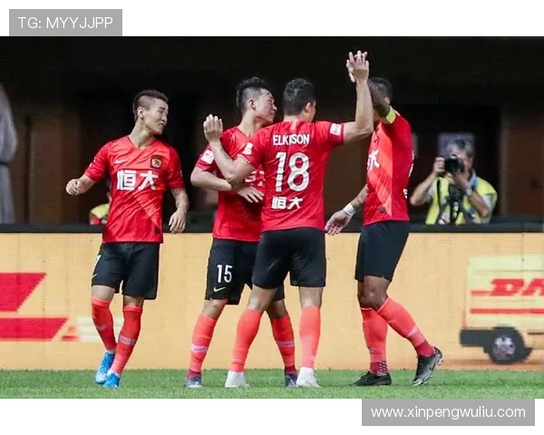 恒大与华夏幸福足协对决引发关注球迷期待精彩赛事展现球队实力 恒大与华夏幸福足协对决引发关注球迷期待精彩赛事展现球队实力