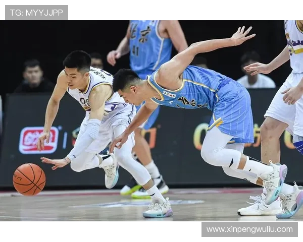 方硕的篮球之路:从青涩少年到职业赛场的奋斗与荣耀 方硕的篮球之路:从青涩少年到职业赛场的奋斗与荣耀